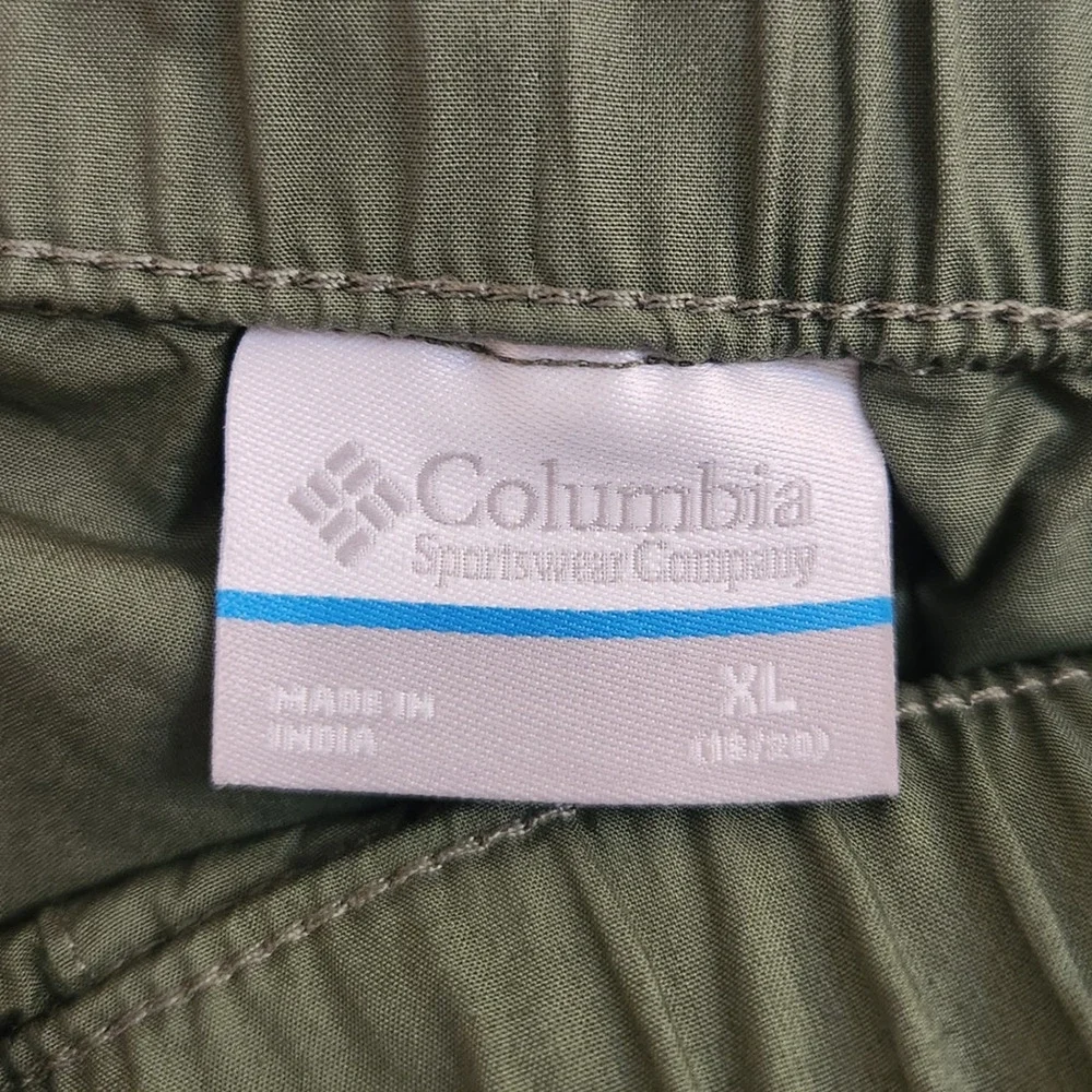NWT Columbia Washed Out Boy's Shorts Hiking Athletic Green XL